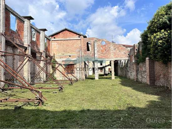 FABBRICATO RESIDENZIALE E COMMERCIALE a Vittorio Veneto foto-1598878