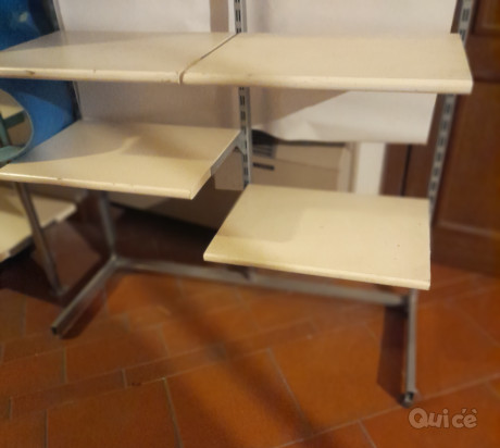 Arredamento per magazzino o negozio foto-1600413