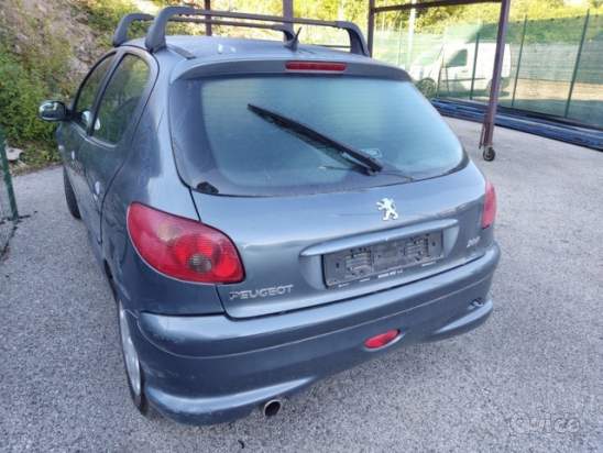 Ricambi PEUGEOT 206 1360cc benzina  del 2007 foto-1601547
