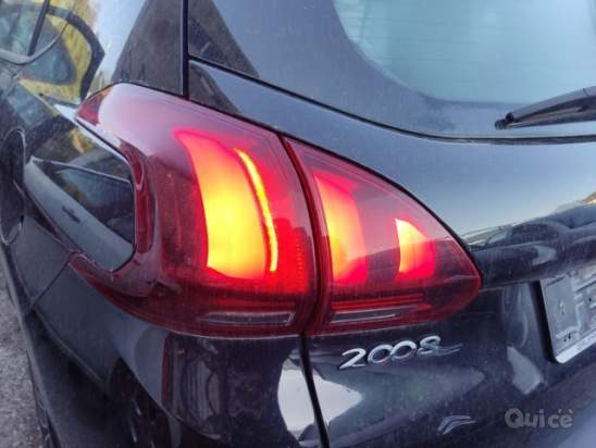 Fanale posteriore sinistro PEUGEOT 2008  del 2018 foto-1602077