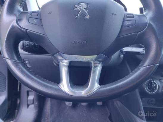 Volante PEUGEOT 2008  del 2018 foto-1602126
