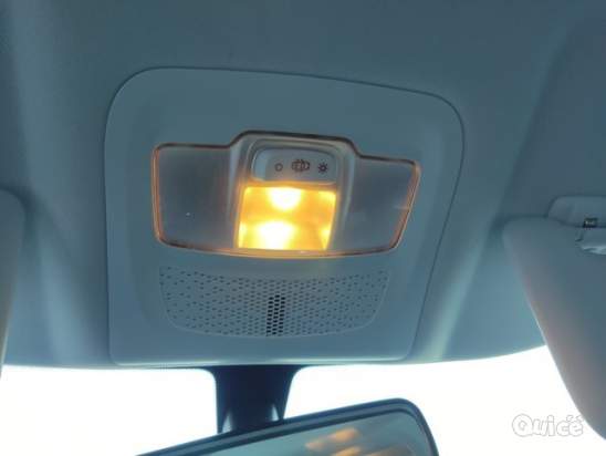 Plafoniera anteriore PEUGEOT 2008  del 2018 foto-1602128