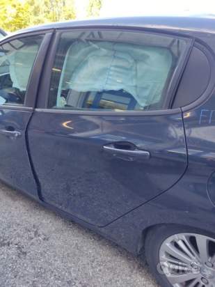 Ricambi PEUGEOT 208 1199cc benzina  del 2017 foto-1602475