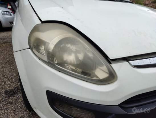 Proiettore destro FIAT GRANDE PUNTO  del 2011 foto-273659