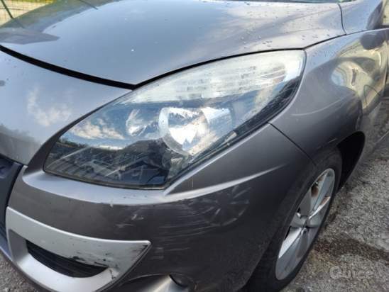 Proiettore sinistro RENAULT SCENIC  del 2010 foto-1603721