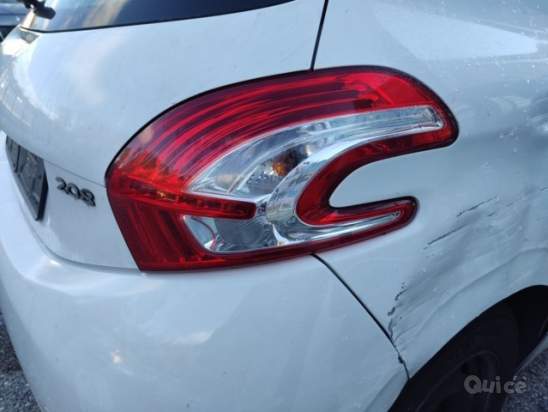 Fanale posteriore destro PEUGEOT 208  del 2012 foto-1606414