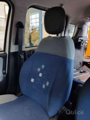 Sedile anteriore dx FIAT PANDA  del 2012 foto-1609342