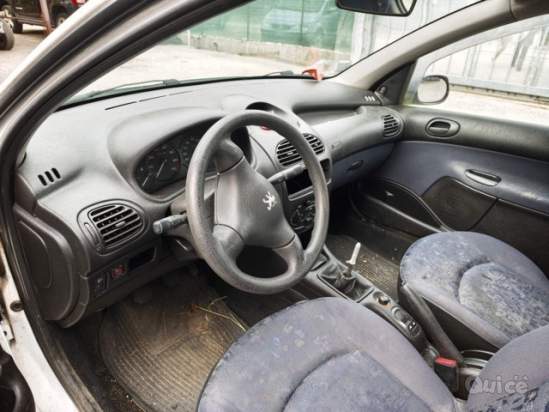 Ricambi PEUGEOT 206 1360cc benzina  del 2000 foto-1612130