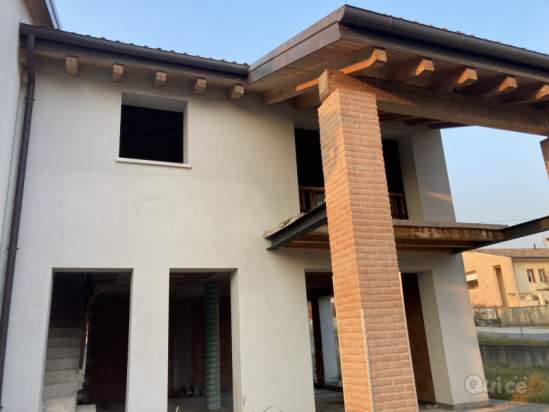 Bifamiliare in vendita a Borso del Grappa (Treviso) foto-69475