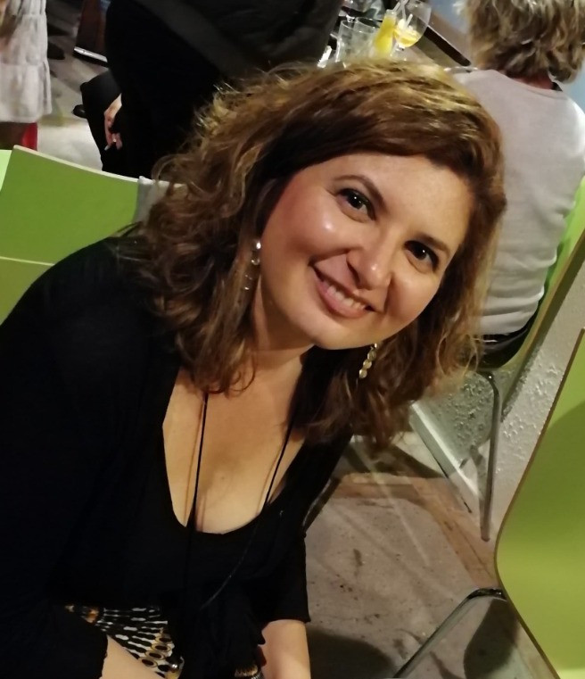 Mi chiamo Elena sono nubile ho