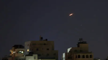 Iran’s Missile Barrage: How a ‘Warning’ Is Splitting US-Israeli Alliances and Risking Regional War