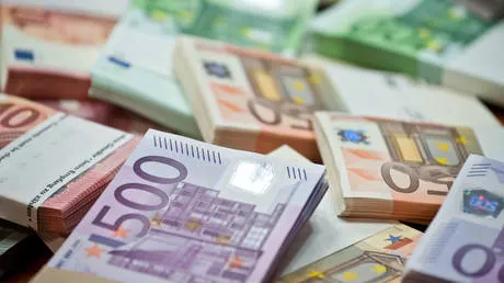 The EU’s €90B Ukraine Loan: No Plan to Pay, No Oversight to Stop Oligarchs?