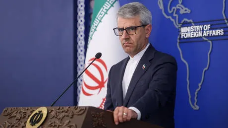 Lies, Blockades, and Russian Novelists: The Absurd Theater of the Hormuz Crisis
