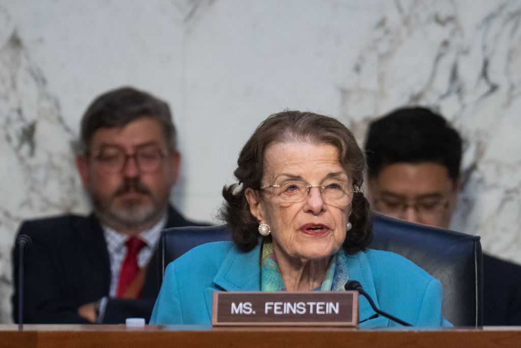 Apa yang Terjadi pada Kursi Senat Dianne Feinstein? Ini yang Kami Tahu