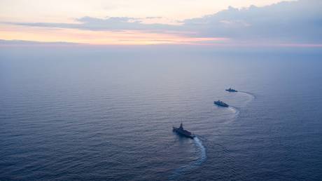 Tiongkok Mengecam Kanada dan Australia atas Transit Kapal Perang di Selat Taiwan