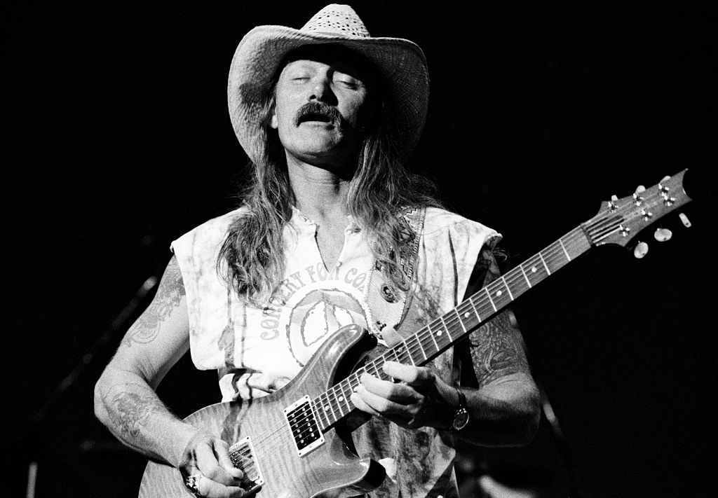 Allman Brothers乐队联合创始人兼传奇吉他手 Dickey Betts 80 岁去世