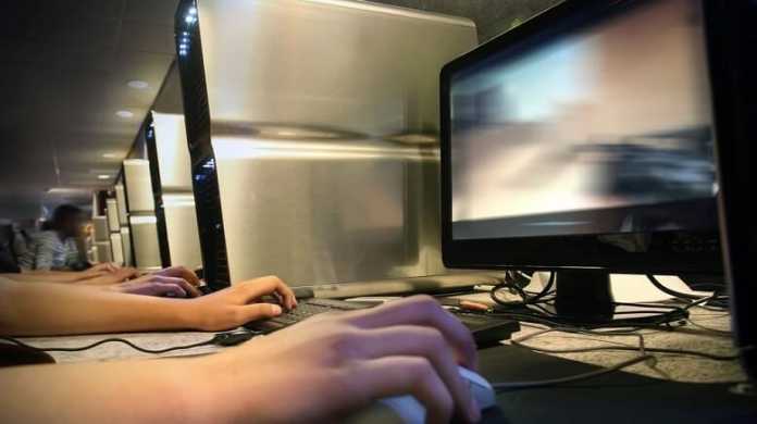 13cb9d45bfe63f5c0d43e1e47dcb8b1c Born for Gaming: Brook Saviortop Gaming Laptop Cooler Launches!