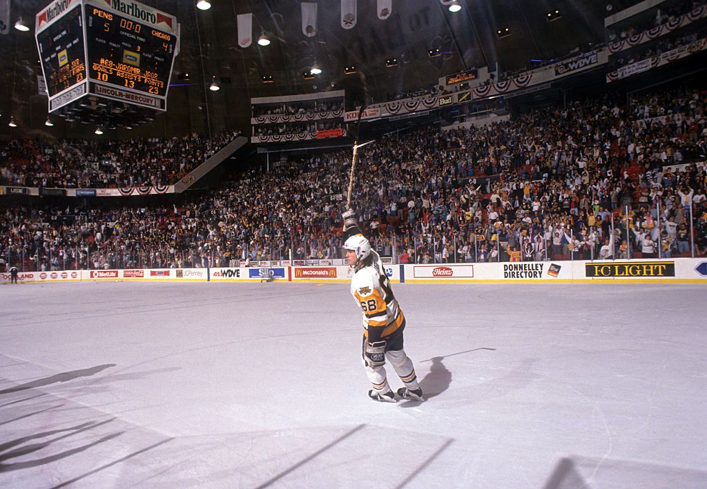 1992 Stanley Cup Finals - Game 1:  Chicago Blackhawks v Pittsburgh Penguins