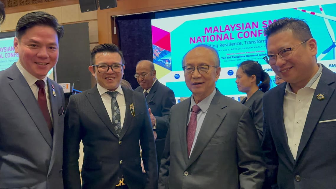 COO Nicholas Wong CEO TS Ting Tan Sri Bernard Giluk Dompok Business Development Eric Lee COO Nicholas Wong CEO TS Ting Tan Sri Bernard Giluk Dompok Business Development Eric Lee