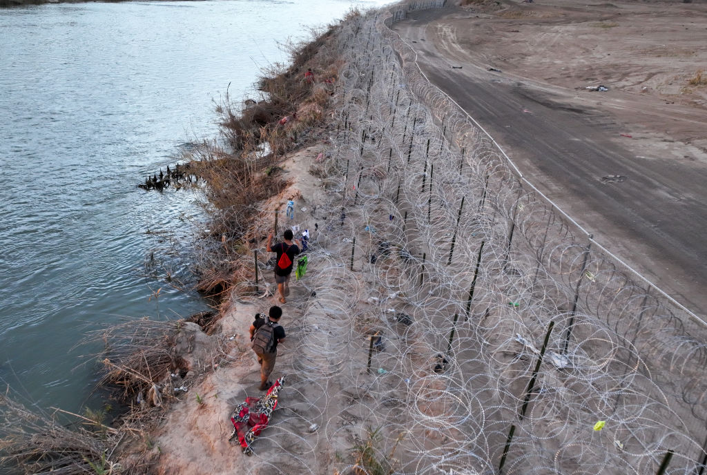 移民危機持續發生在美國和墨西哥邊境