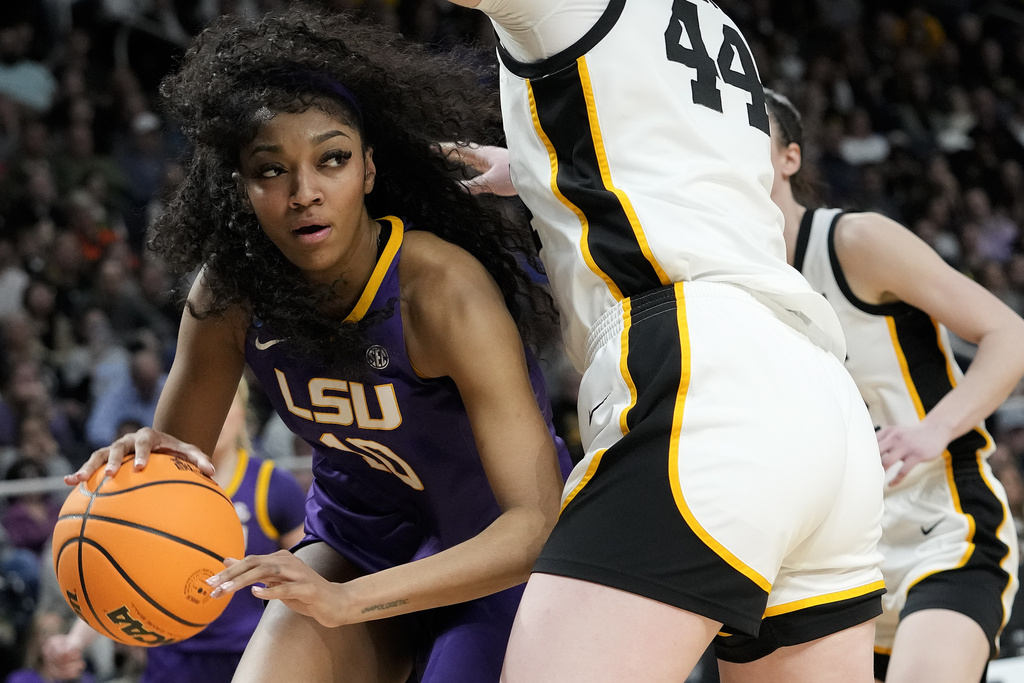 NCAA LSU Iowa Basketball