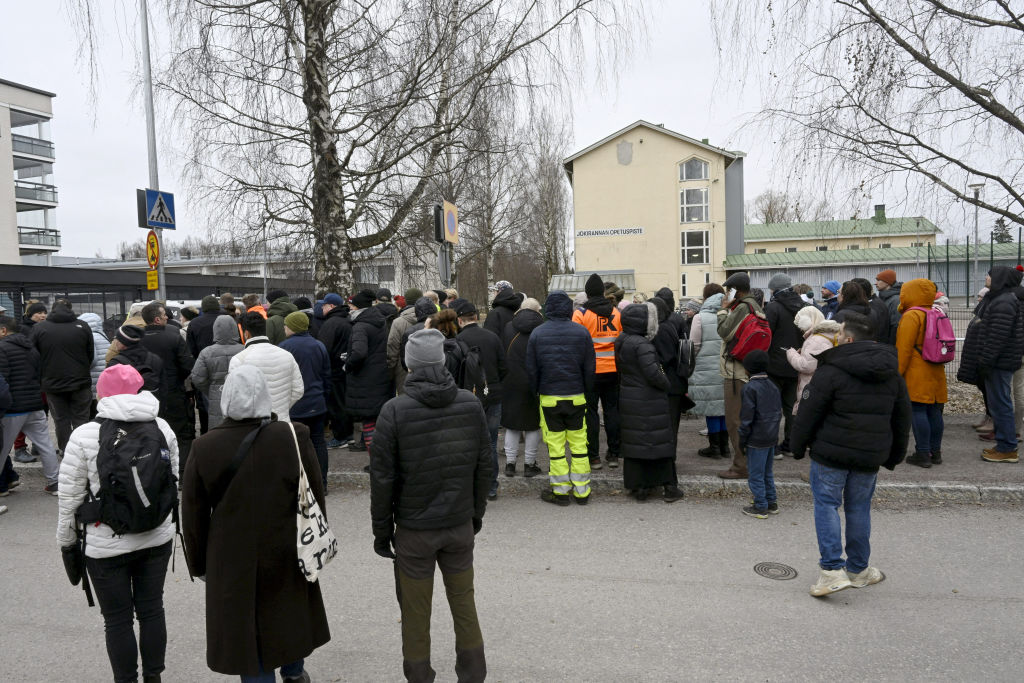 FINLAND-SHOOTING-SCHOOL