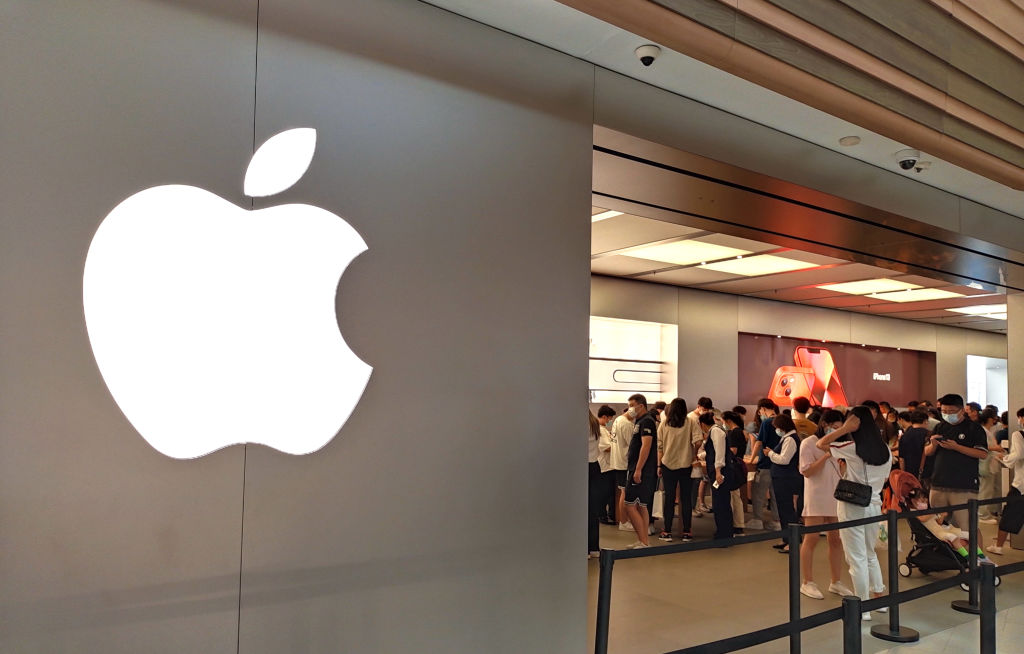 Apple iPhone 13 And New iPad On Sale In China