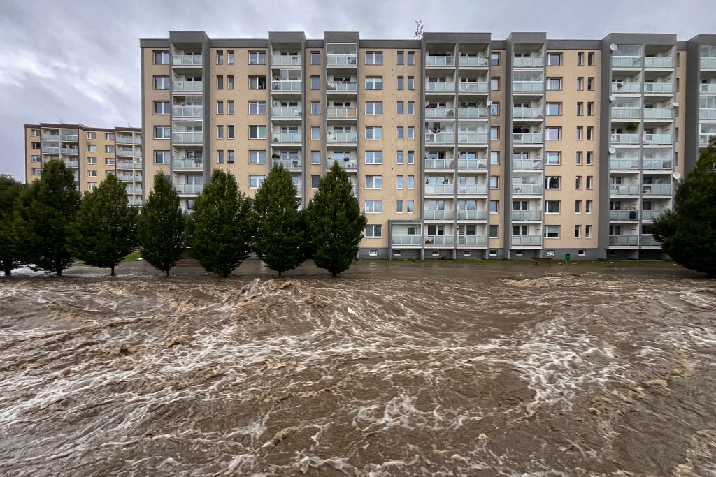 Đã đến lúc các nhà lãnh đạo tăng cường tham vọng về khí hậu khi chi phí tăng cao