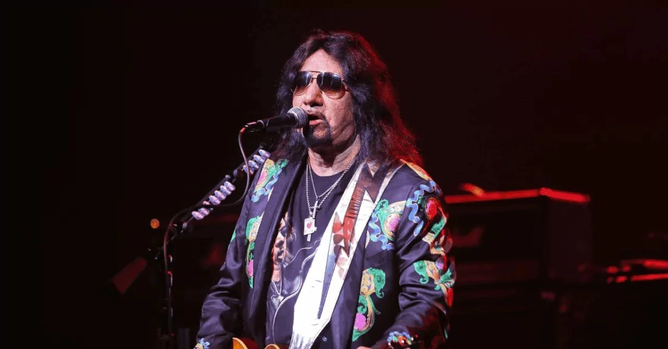 Gene Simmons, do KISS, desabafa sobre morte de Ace Frehley: ‘decisões ruins’
