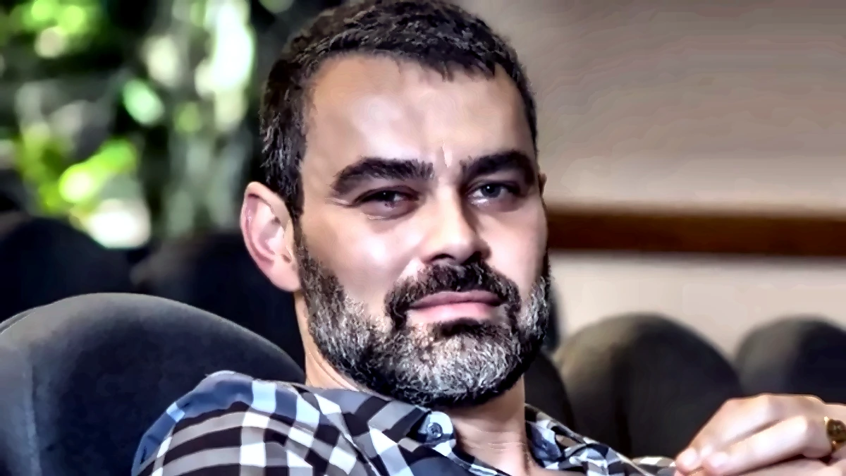 Carmo Dalla Vecchia aparece com novo visual e fãs comentam: ‘Irreconhecível’