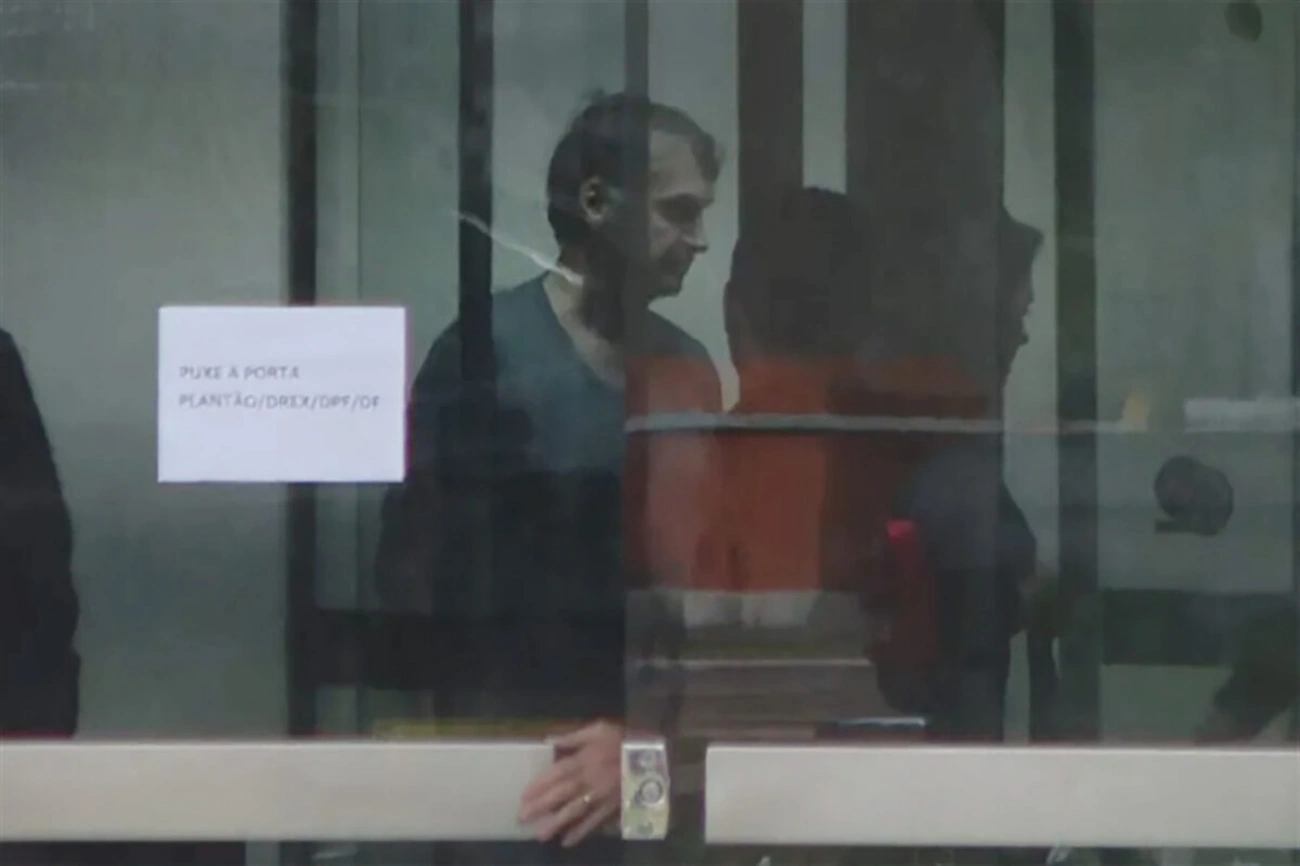 Bolsonaro pede ultrassom de urgência para descobrir verdade sobre prescrição cirúrgica