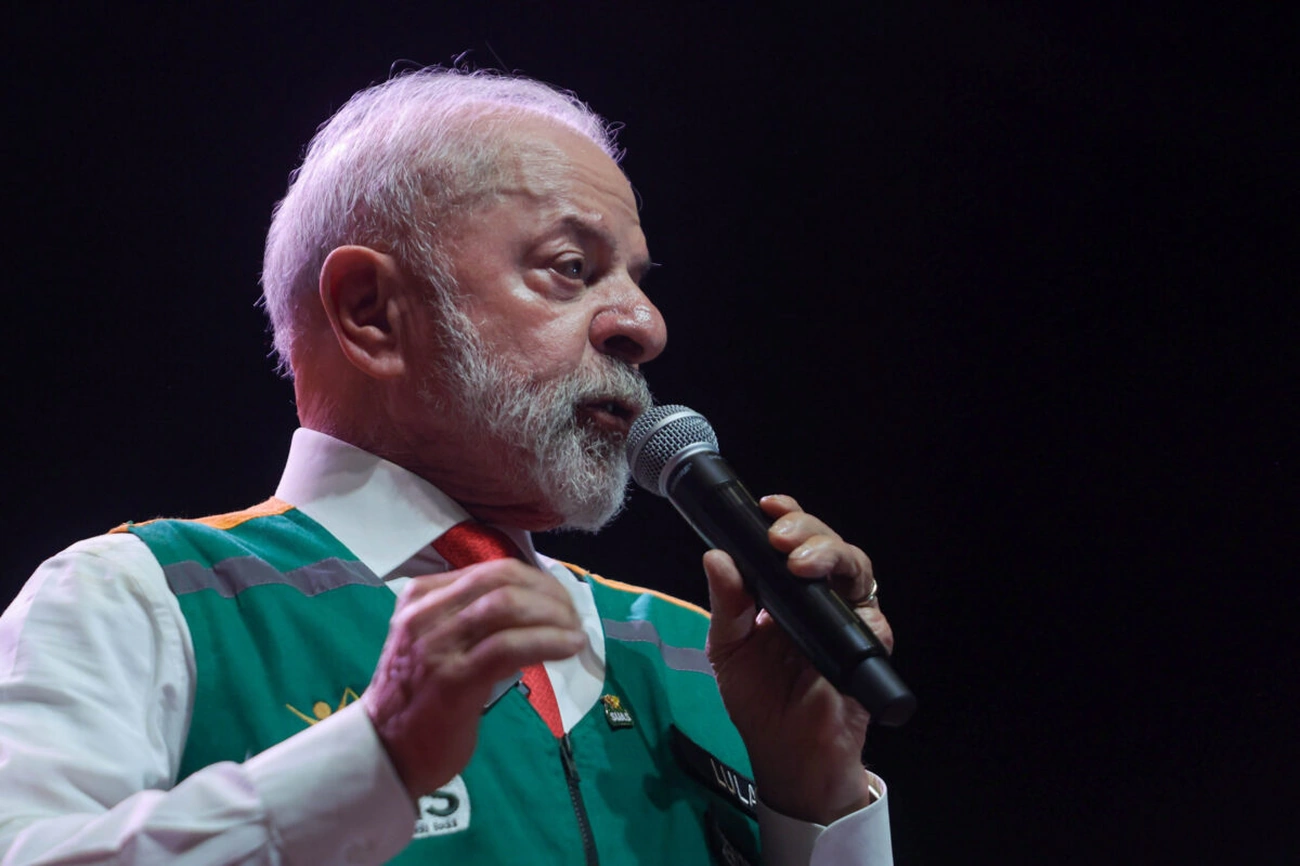 Lula avalia veto que pode livrar Bolsonaro de pena por crimes golpistas hoje