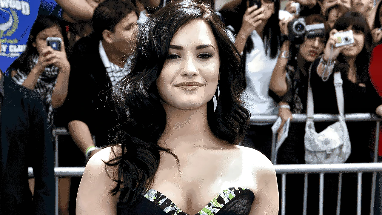 Demi Lovato anuncia novo álbum ‘It’s Not That Deep’ para outubro