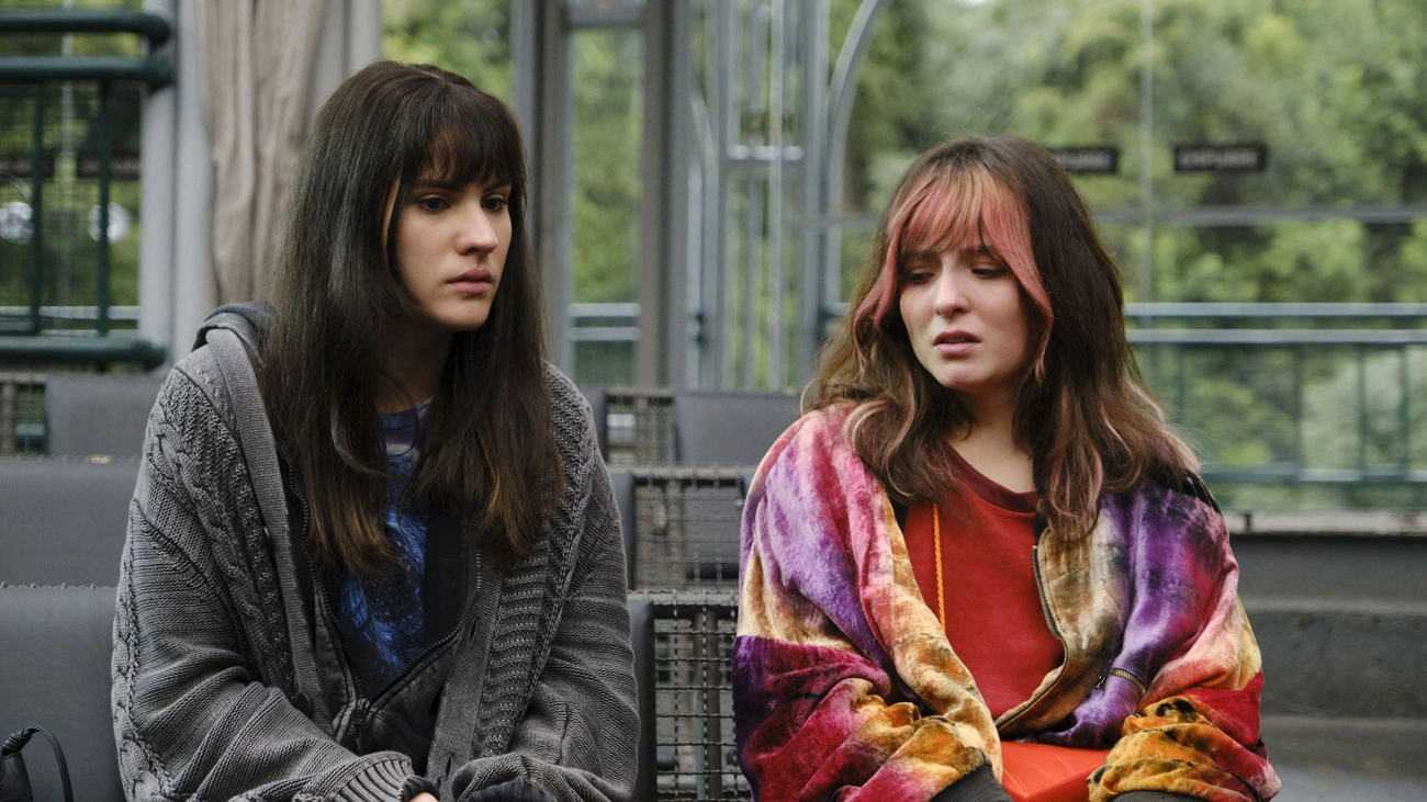 Larissa Manoela em Traição Entre Amigas agora nos cinemas, veja o que acontece após a trai