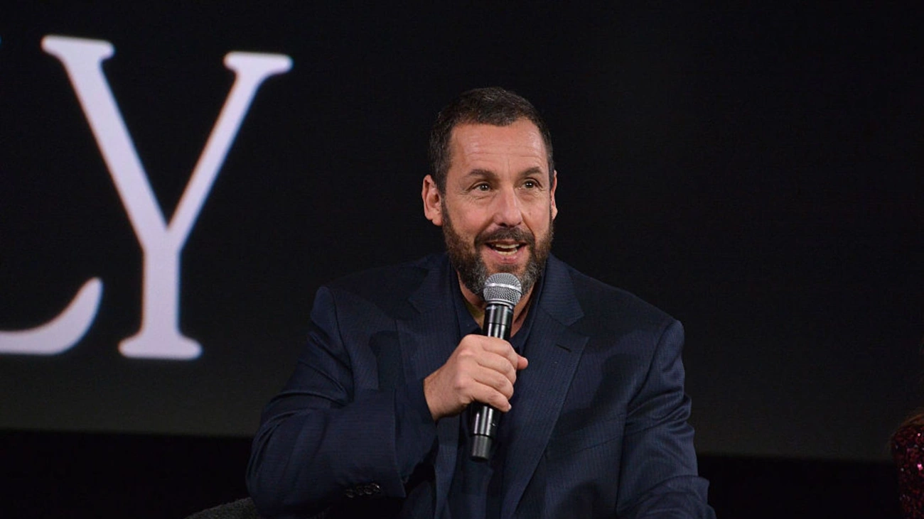 O álbum que Adam Sandler não se cansa de escutar, segundo o próprio