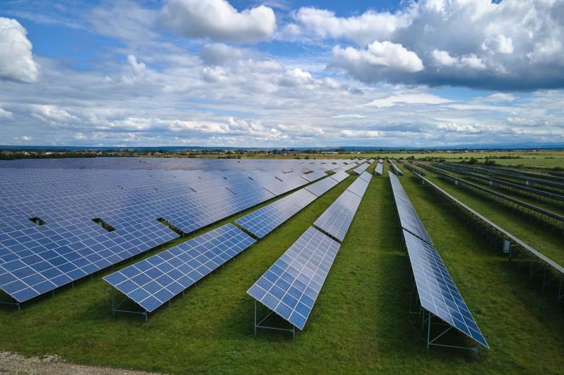 How to invest in clean energy in the US with a focus on state and federal incentives