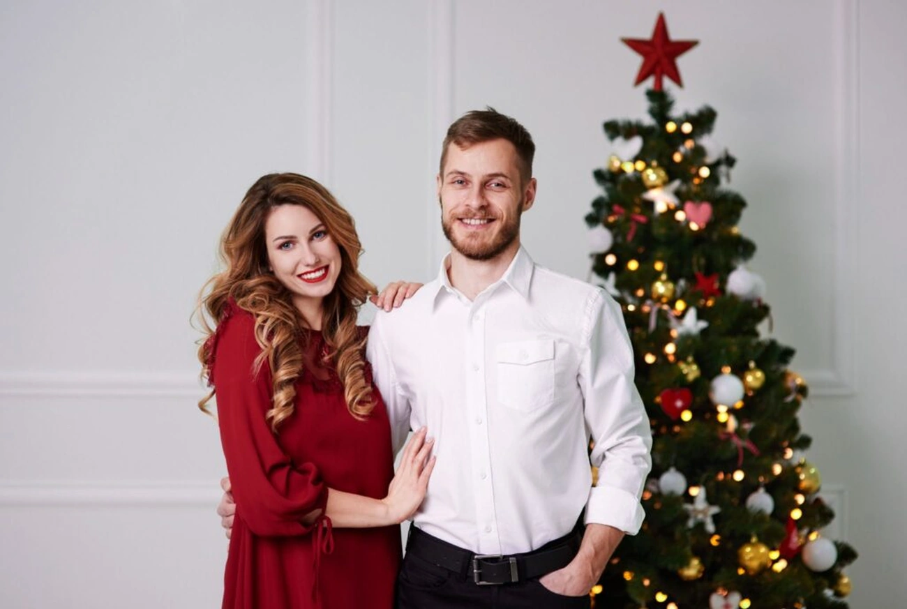 Natal no calor: looks frescos e elegantes para homens e mulheres