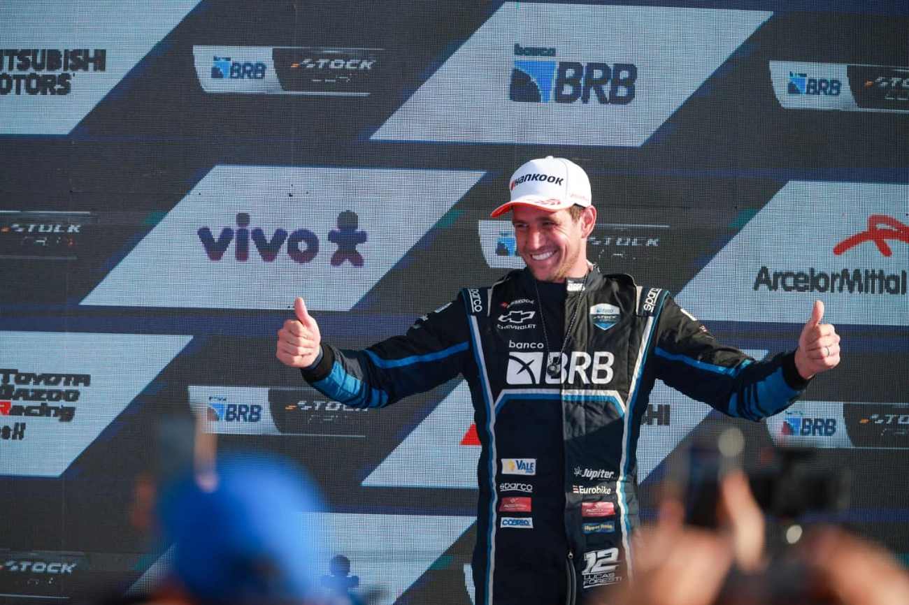 Brasiliense, Lucas Foresti celebra pódio na reinauguração do autódromo