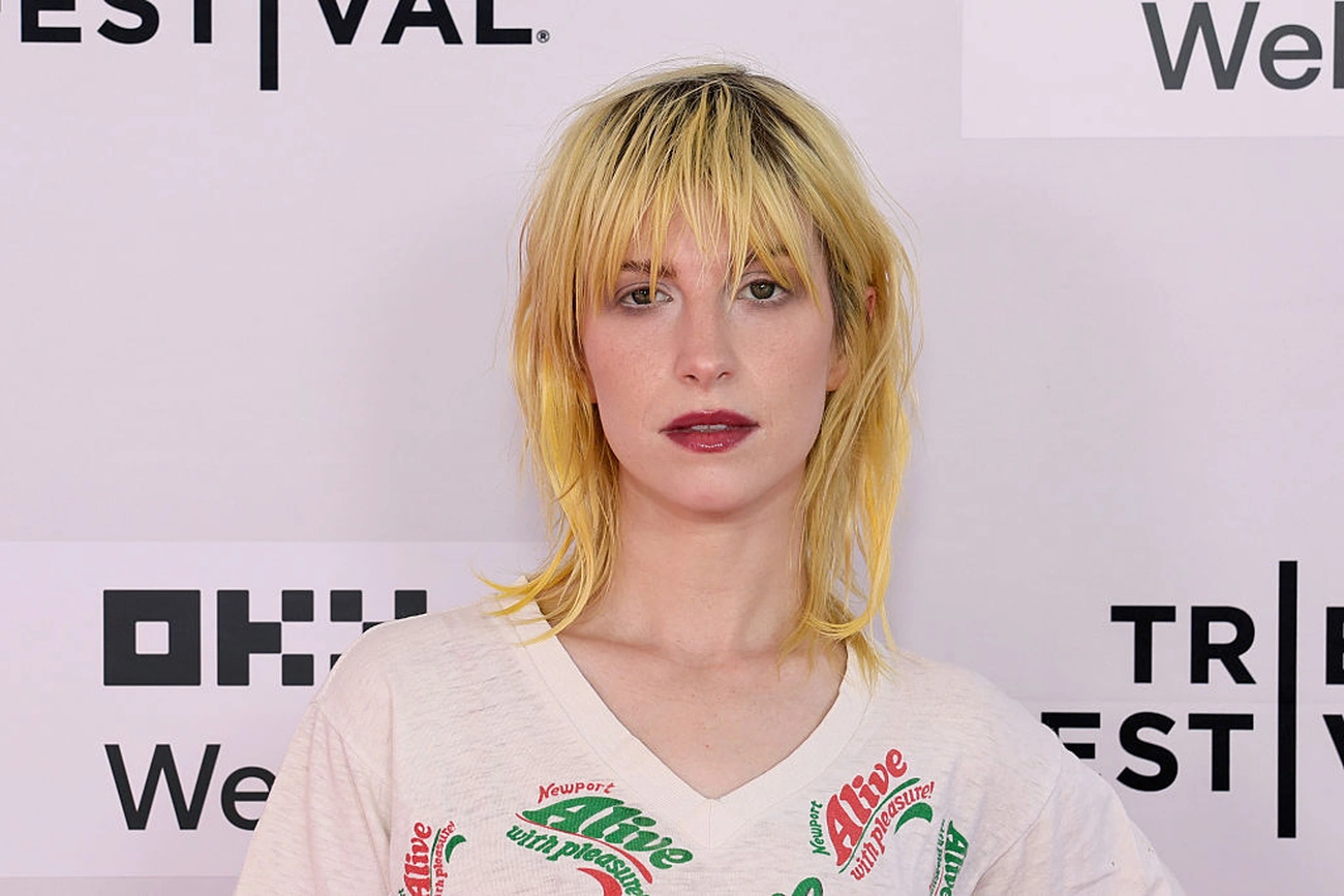 Hayley Williams revela que ‘desmaiou’ durante show com PinkPantheress
