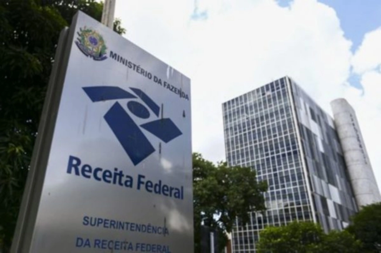 Receita Federal desmente imposto sobre Pix e multa de 150% agora