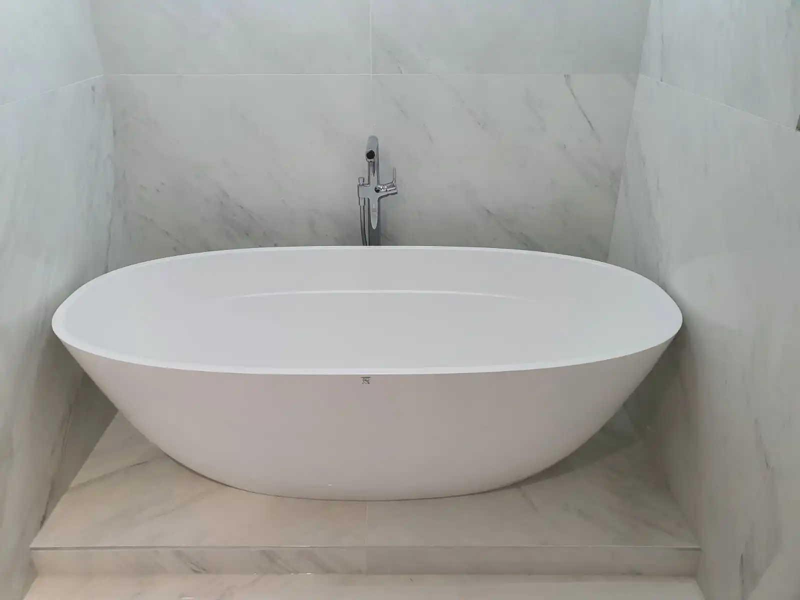 freestanding bath