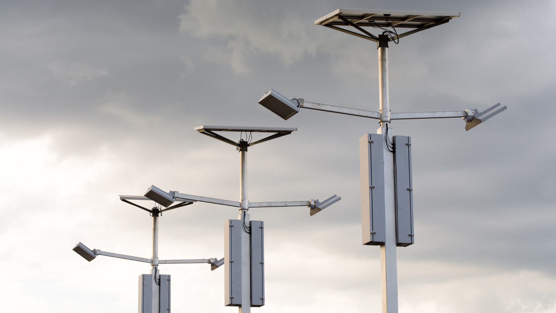 solar lights in winter