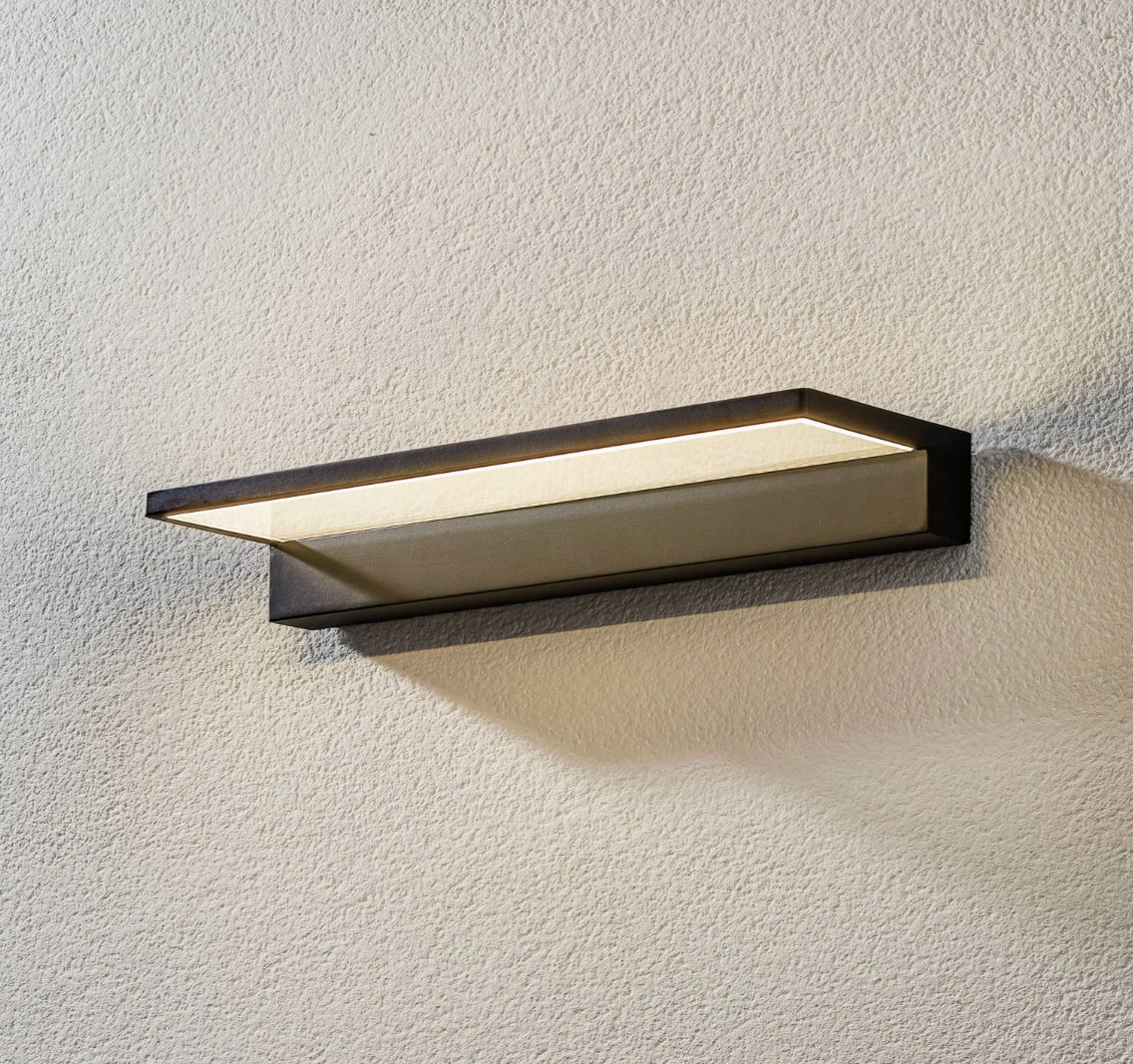 minimalist wall light