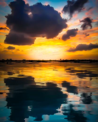Royal Golden Horizon