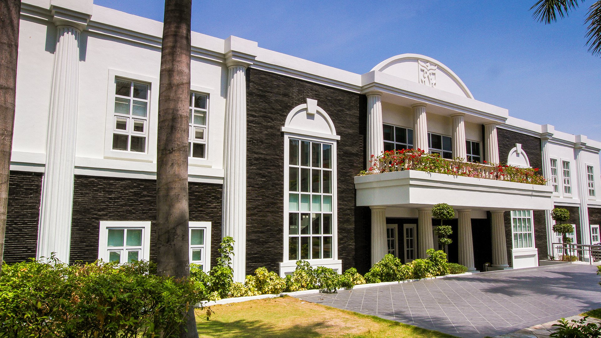 Enderun Campus 6.jpg