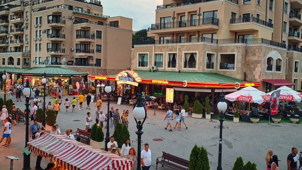 Nightlife In Albena - Albena Travel Guide - Travel S Helper