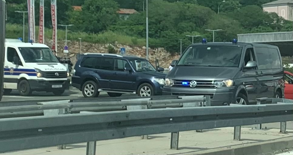 Policijska uprava primorsko-goranska Nogometni susret visokog rizika između HNK  Rijeka i HNK Hajduk Split