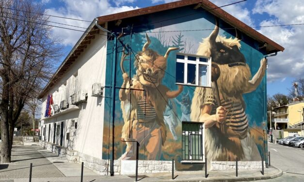 Zgrada Općine Viškovo ukrašena impresivnim muralom s  likovima zvončara