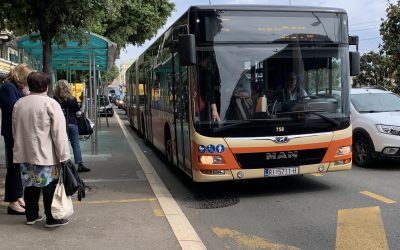 Cijene mjesečnih pokaznih karata Autotroleja smanjuju se za 25 posto, vrijedit će sljedeća tri mjeseca