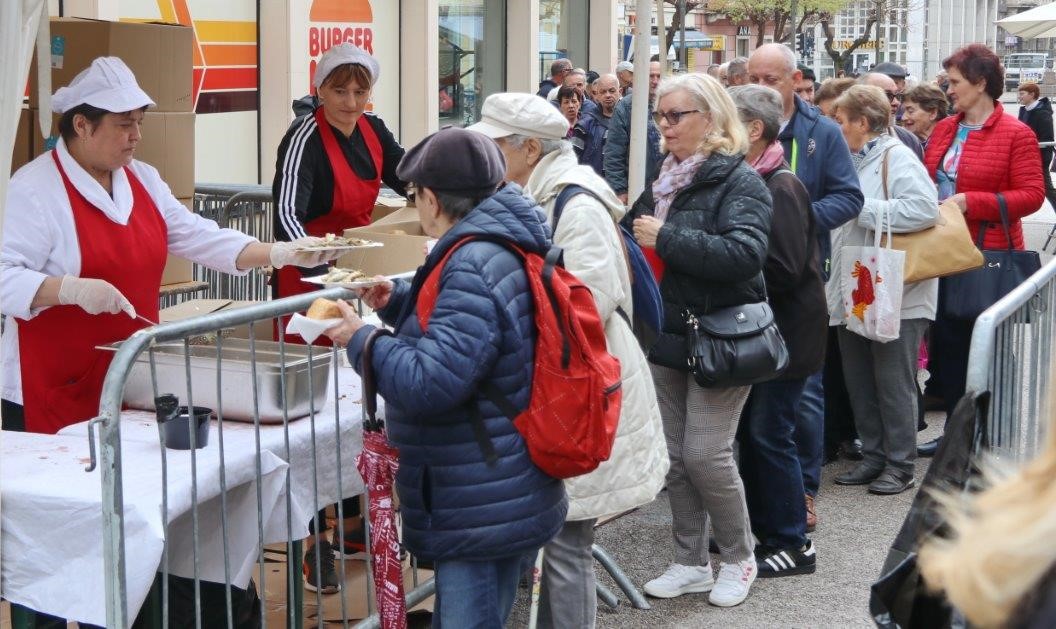 Tradicionalna marenda u centru Rijeke na Veliki petak, podijelit će se 2.000 porcija friganih ribica